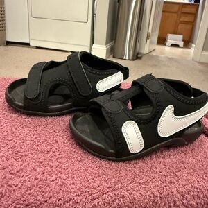 Nike Kids Black and White Sandals